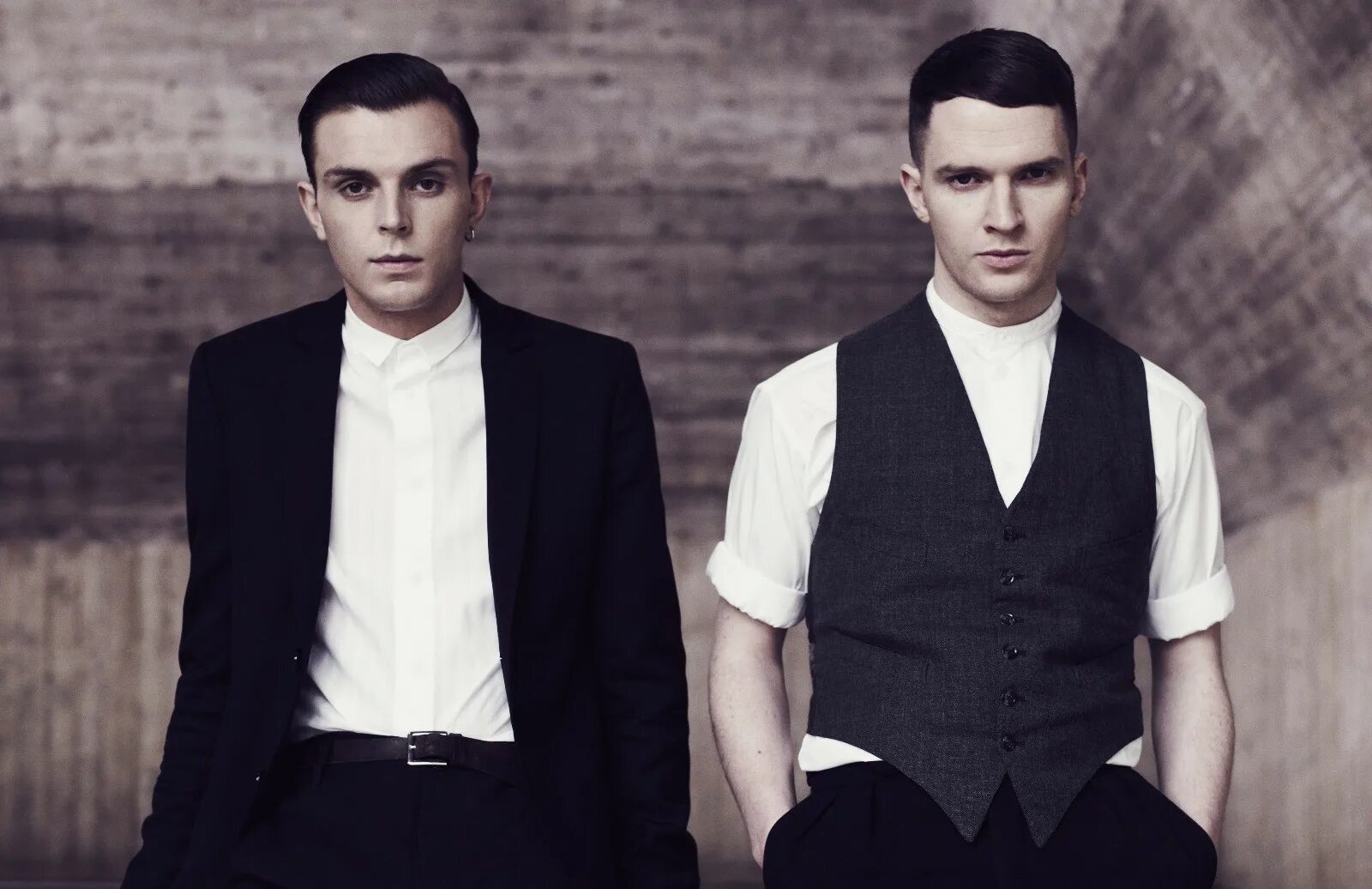 Hurts. Hurts певец. Хёртс группа Тео Хатчкрафт. Тео Хатчкрафт Faith. Hurts клипы