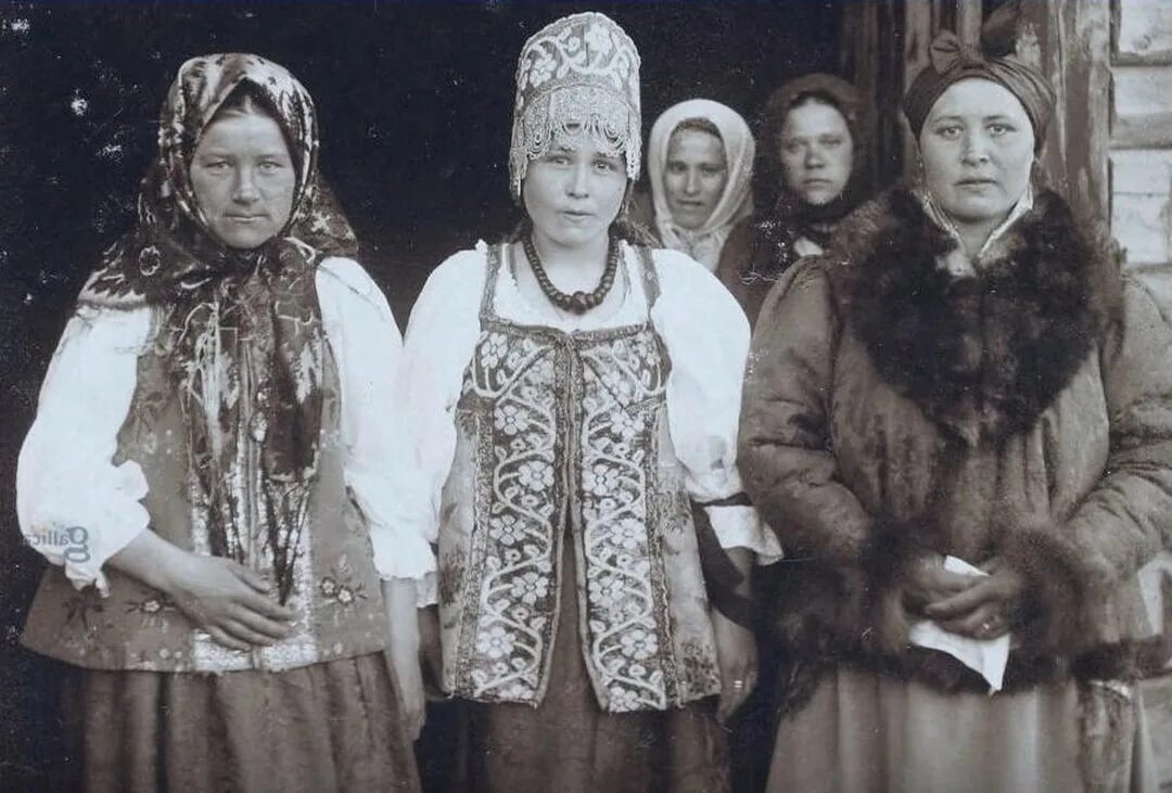Женщин были на руси. Журавлев фирс сергеевич. Девушки древней руси. Журавлев фирс сергеевич. Красавицы руси.