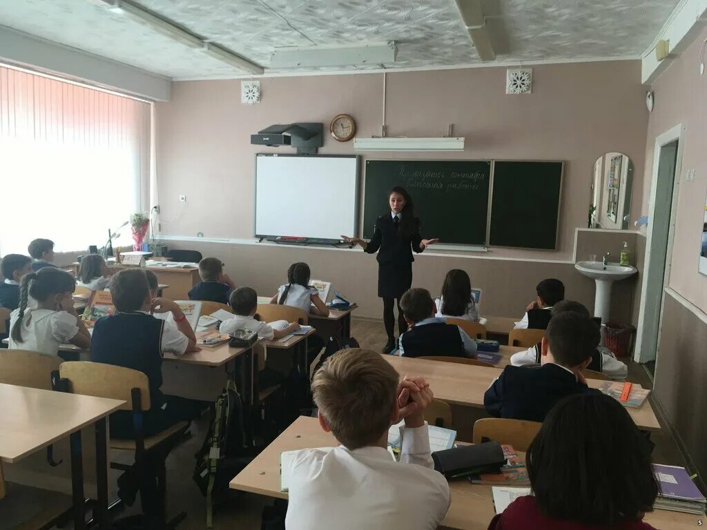 школа номер 8 новый уренгой. 8 школа новый уренгой. школа 3 новый уренгой. 11 школа новый уренгой. школа 5 новый уренгой фото.