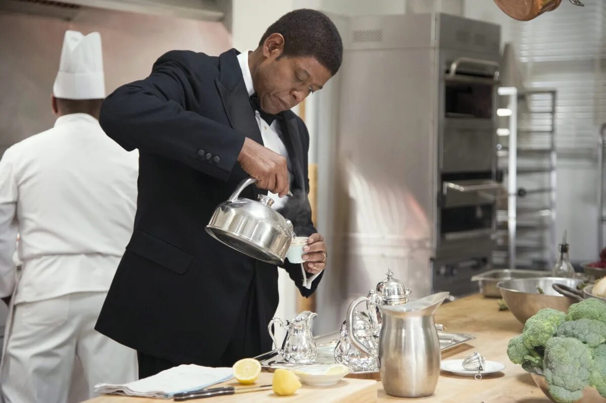 Дворецкий фильм 2013 форест уитакер. Дворецкий фильм 2013 форест уитакер. Дворецкий фильм 2013 алан. Лив шрайбер линдон джонсон. Тёмный дворецкий.