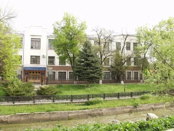 Политехнический колледж керчь 2022. Крымский экономический колледж симферополь. Школа 15 керчь. Политех симферополь поступившие. Политех симферополь поступившие.