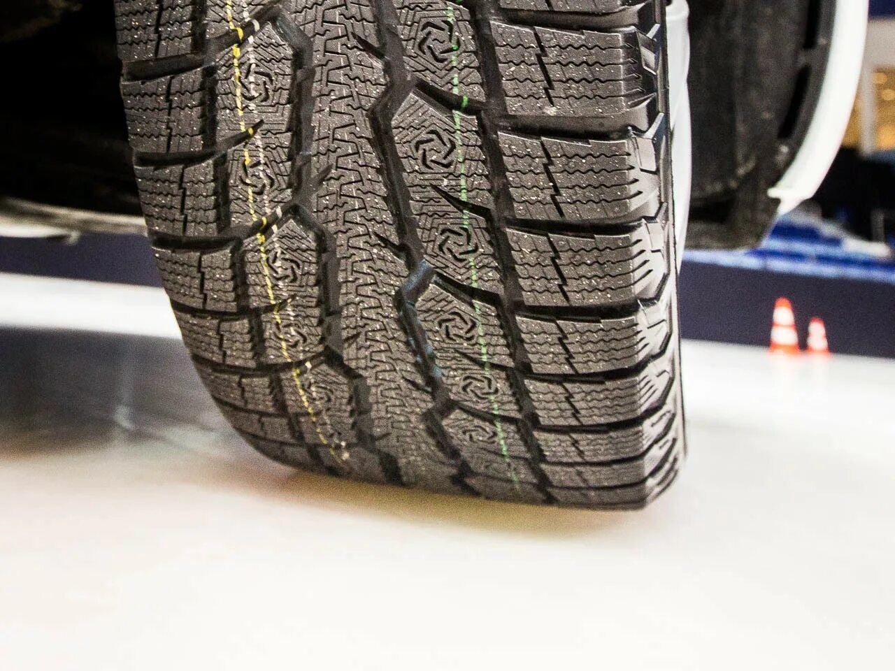 Observe gsi 6 suv. Зимняя резина тойо gsi 6. щиыукм gsi 6. шина 22555 r18 &lt;toyo&gt; observe gsi 6, obgs6 suv 98h (зима; н-ш; направл.)япония. toyo зима.