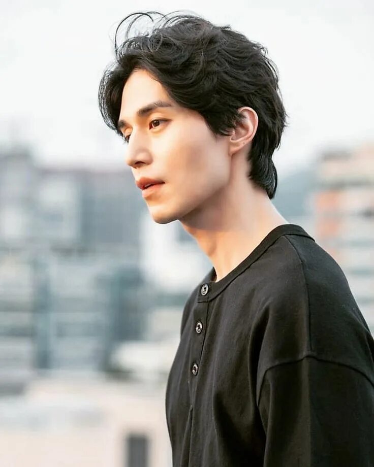 Вок актер. Lee dong Wook. Ли Дон УК (Lee dong Wook). Ли Дон УК 2021. Ли Дон УК незнакомцы из ада.