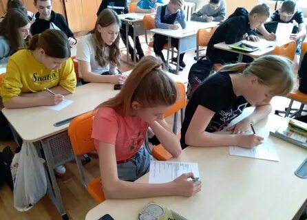 Школа работает в 2 смены