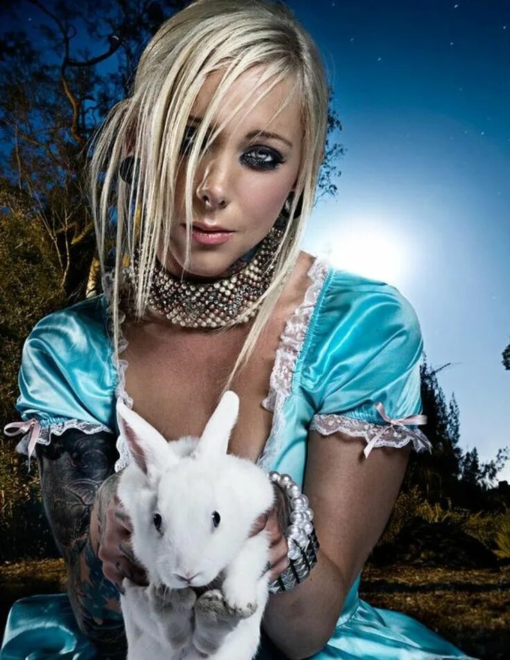 Maria brink. In this moment солистка.