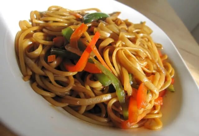 японский наполитан. спагетти наполи. паприкаш со спагетти. спагетти с соевым соусом. паста терияки.