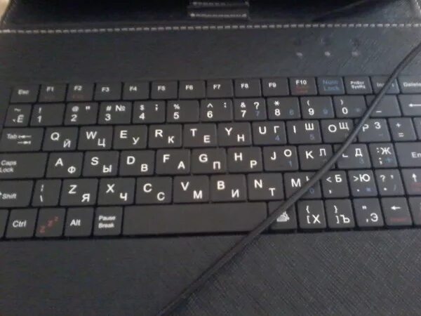 Клавиатура ноутбука с английского на русский. Перевести клавиатуру на ноутбуке МСИ на английский. Планшет самсунг расклад клавиатуры. Как поменять язык на клавиатуре от планшета.