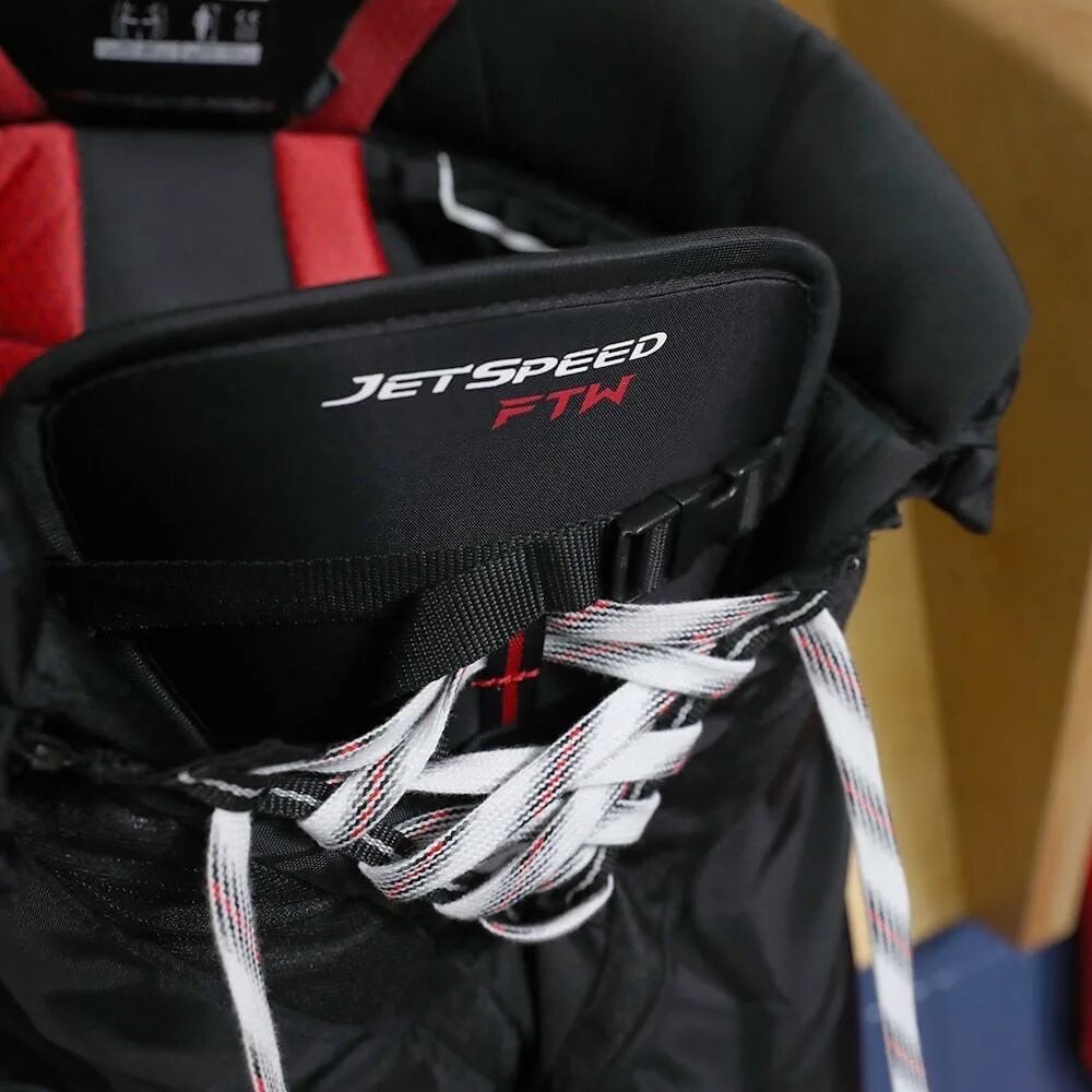 Джет спид. Шорты ccm Jetspeed 390. ССМ Джет СПИД 440. Команда ССМ. ССМ хоккей команда.