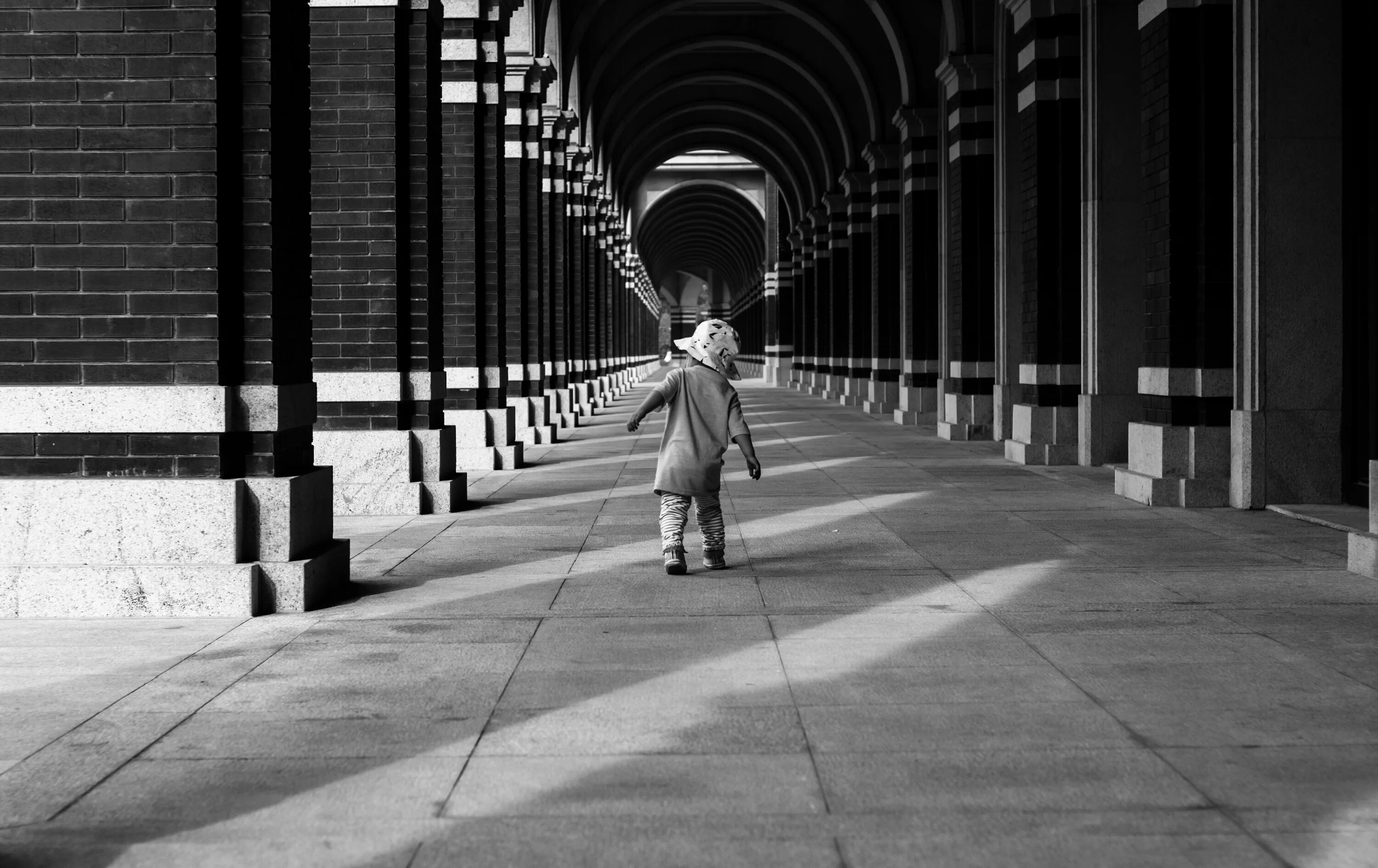 Графичность в фотографии. Симметрия в фотографии. Центральная композиция в фотографии. Симметрия в композиции фотографии.