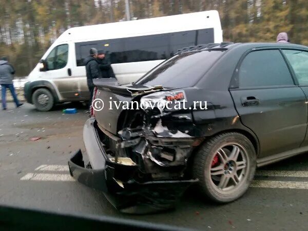 Авария на Кохомском шоссе БМВ х3. Авария в Суховке Иваново. Иваново 30 апреля