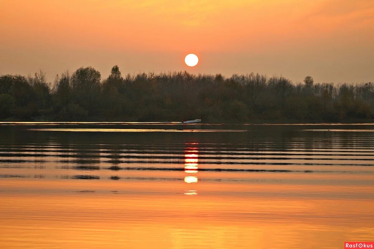 Озеро восход солнца луна. Закат над водой. Закат ночь. Природа вечер. Утро (утренняя заря) (1534).