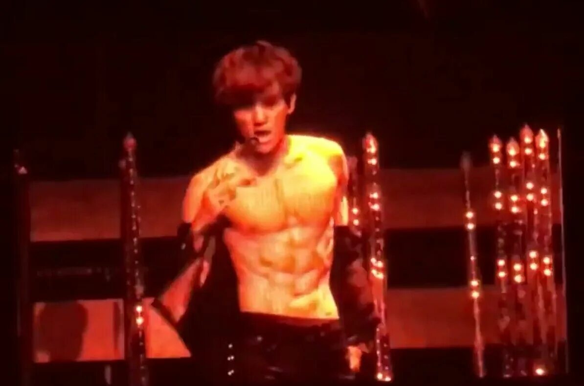 EXO бэкхён пресс. EXO Chanyeol ABS. EXO пресс. Бэкхён фото прес. Did not expect this
