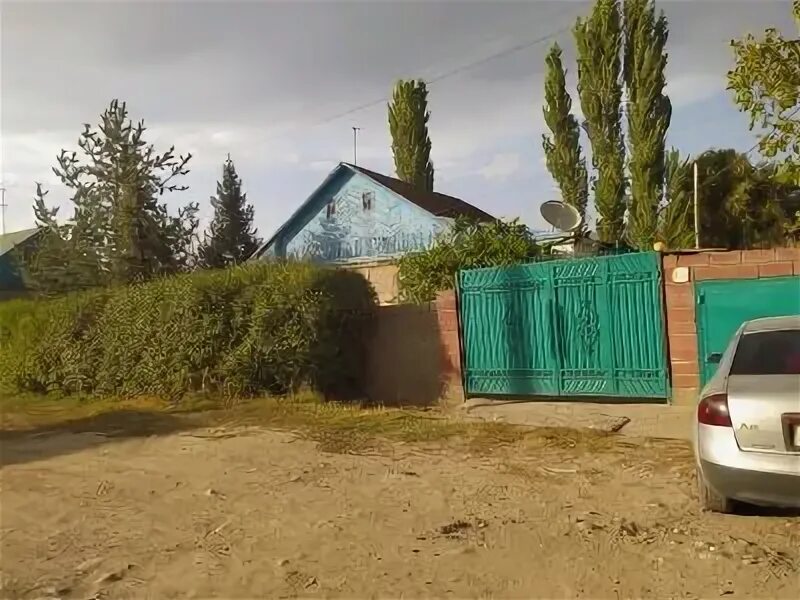 Сарай из дпк. Хозблок из профиля для дачи. Металлический сарай. Времянка для дачи. Металлический хозблок для дачи.