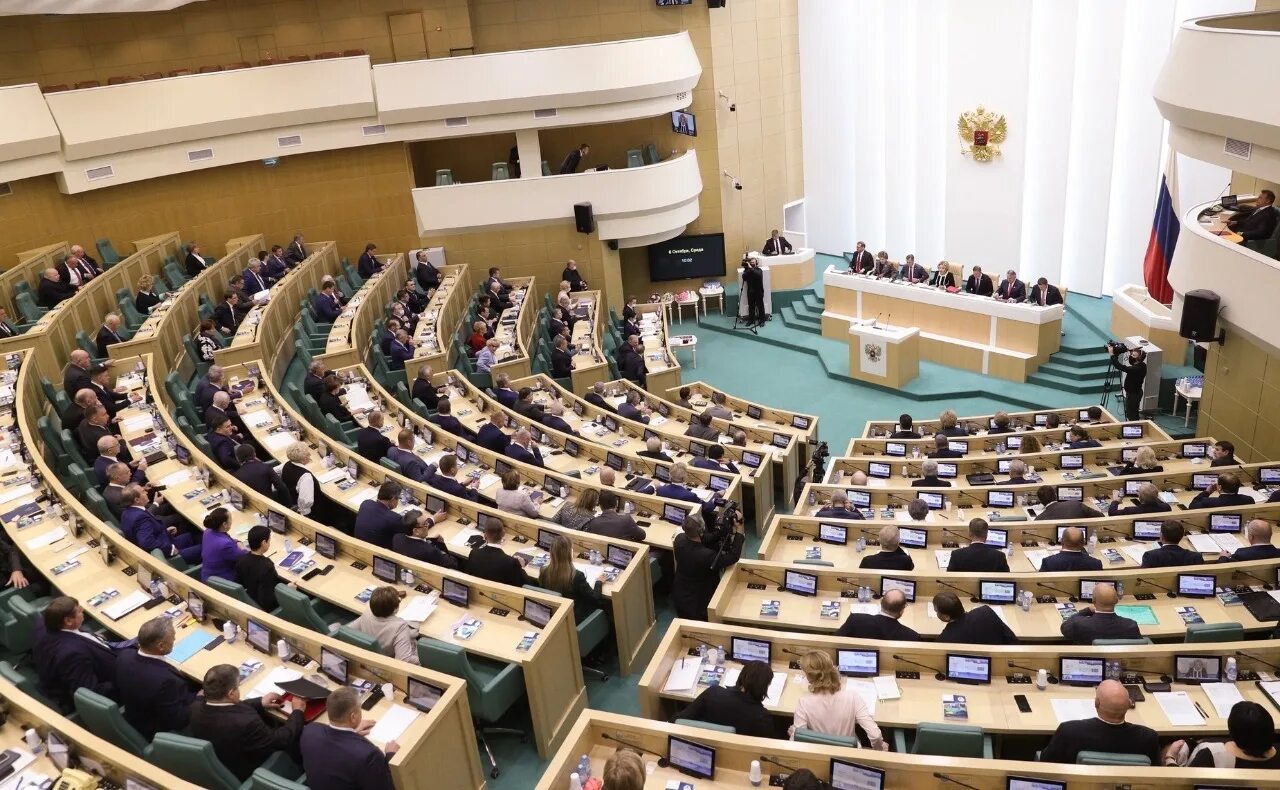 Парламент в новом свете. Сенаторы совета Федерации. Парламент России. Сенатор от Чукотки в Совете Федерации. Верхняя палата парламента.