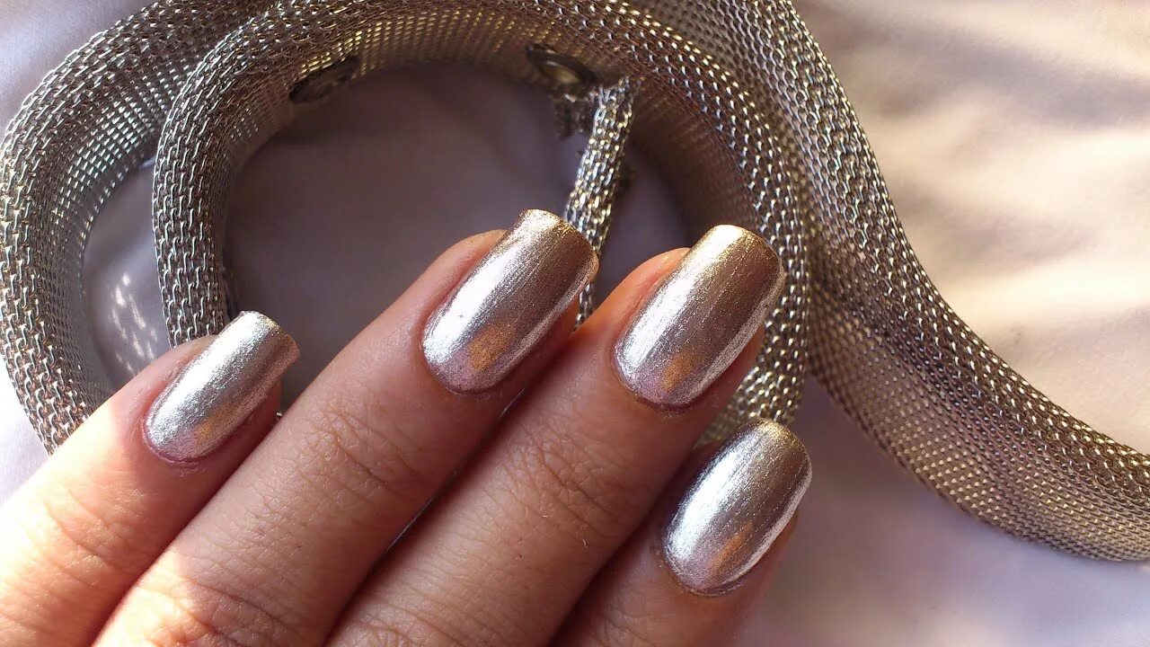 Don't be hating on OPI Push and Shove; IT'S SO SHINY I CAN SEE MY FINGER REFLECT
