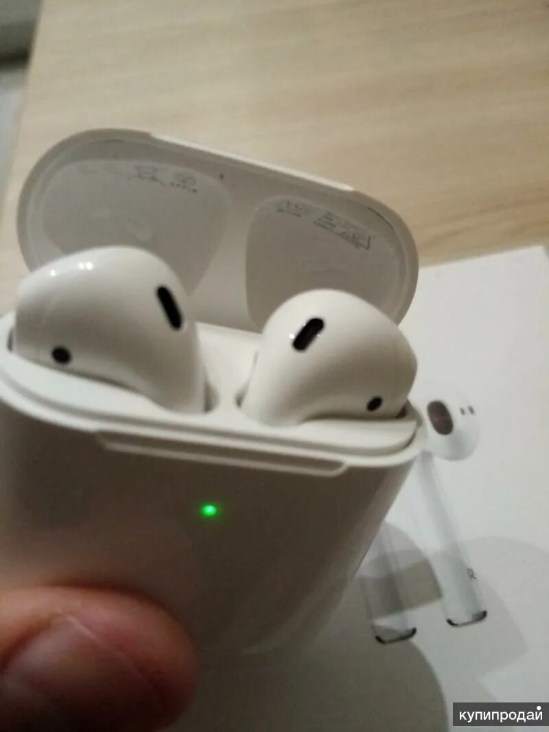 Кейс наушников аирподс 2. Apple airpods 1. наушники аирподс 2. кейс аирподс 2. наушники аирподс 1.