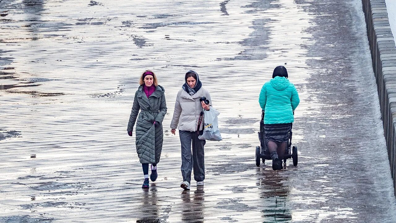 Дождь зимой. Погода в москве. Погода сегодня в москве для метеозависимых людей. Погода сегодня в москве для метеозависимых людей. Moscow rain.