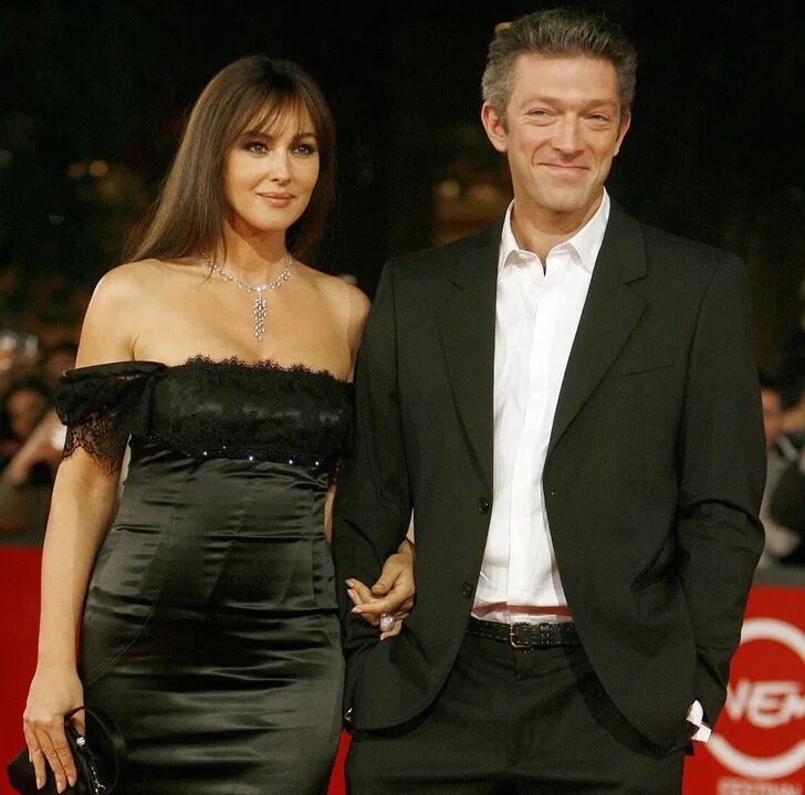 Моника белуччи с кем сейчас встречается Monica Bellucci, vădit schimbată, pe străzile de la Roma (Foto)