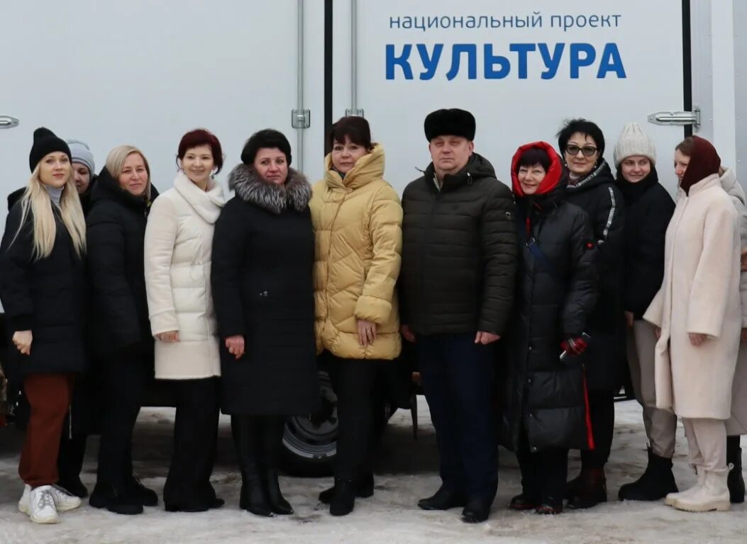 Город вязьма улица 25 октября. Подарки вязьма. Сувениры из вязьмы. Магазин сувениров в вк. Подарки вязьма.