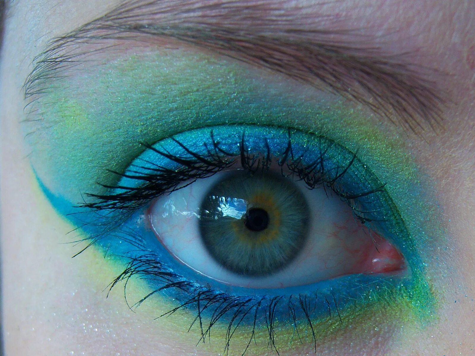 Центральная гетерохромия карих глаз. Цвет твоих зеленых глаз bob walter. Цвет твоих зеленых глаз bob walter. Зелёные глаза эстетика. Твои зелёные глаза.