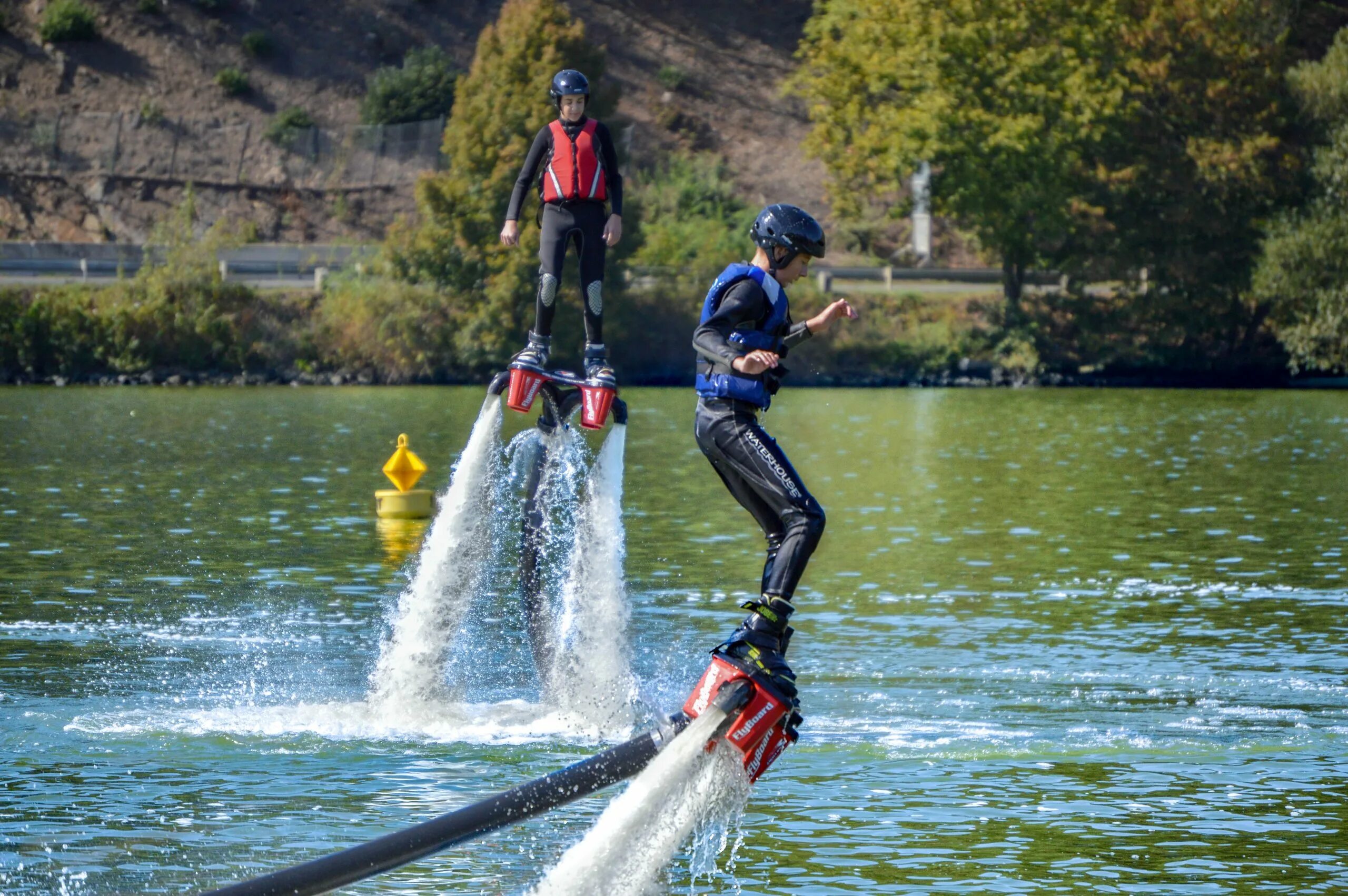 Флайборд цена. Flyboard. Водный аттракцион флайборд. Водный ДЖЕТПАК. Покататься на флайборде в Подмосковье.