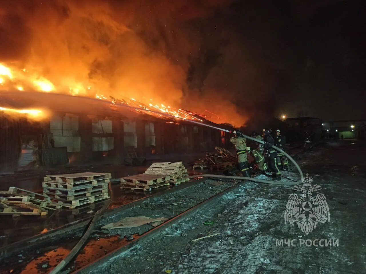 Вечер 12 12 19. Пожары. Крупный пожар. Пожар в помещении. Пожар фото.