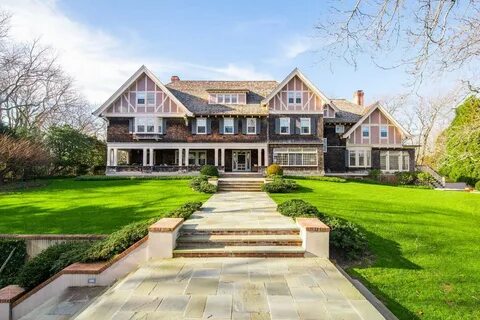 Hamptons town