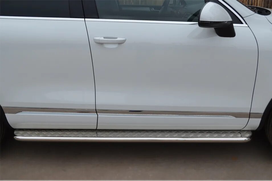 Пороги volkswagen touareg 1. Пороги для фольксваген туарег 1. Пороги туарег 2. Накладки на пороги touareg 2008. Пороги фольксваген туарег.