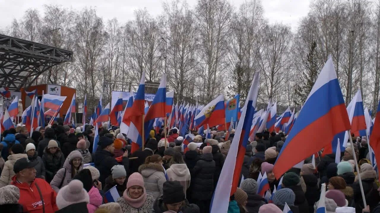 Россия 1 прямой кемерово. Патриотические картинки. Своих не бросаем Кузбасс. Волонтерское движение в Кузбассе. Патриотические волонтеры.