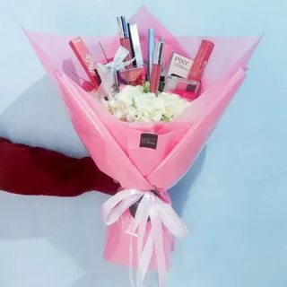 Кеудені илейді және бұрады