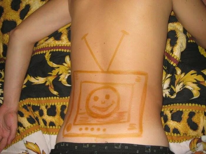 Можно ли делать йодовую сетку на шее. Йодовая сетка на грудную клетку. Можно ли делать йодовую сетку на шее. Йодная сетка на спине при кашле. Йодовая сетка для чего полезна.