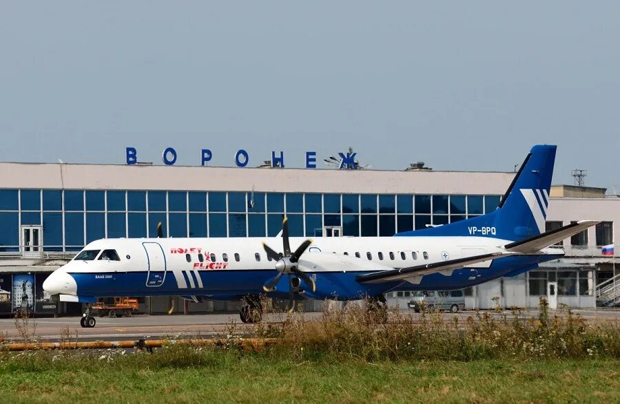 Воронежский аэродром. Воронеж самолет на посадке. Воронежский аэропорт. Самолет воронеж новосибирск. Аэропорт воронеж фото.