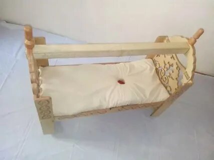 Согласно кавказским обычаям колыбель из древесины