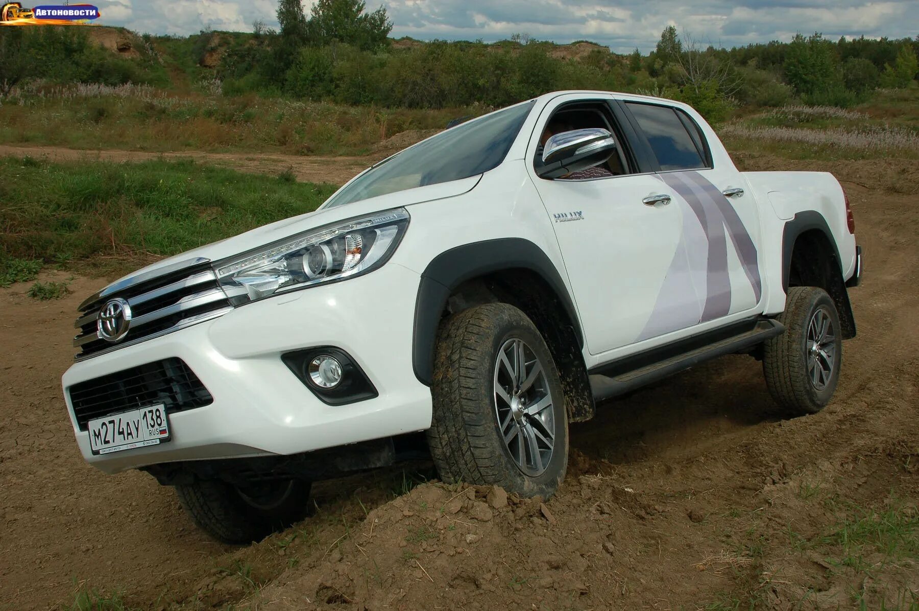 мицубиси л200 2015. Isuzu d-max полуторная кабина. Mitsubishi l200 2022. митсубиси l200 сбоку. Mitsubishi l200 2021.