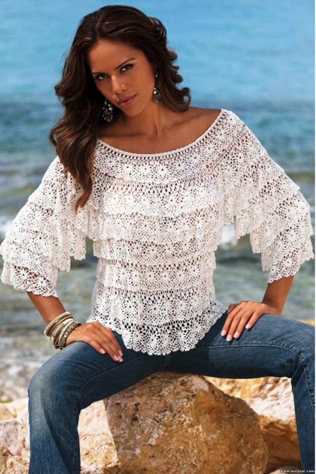 Вязаные кофты на лето. Вязаные летние кофты. Вязаные кофты на лето. Жакет крючком. Модные вязаные летние кофточки.