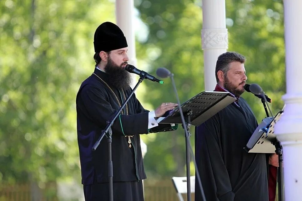 Православные исполнители слушать. Арзимандрит Николим КОВАРНОС. Никодимос КАБАРНОС. Архимандрит Никодимос Каварнос  Агиос офеос. Церковные Певцы.