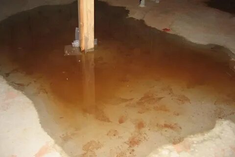 Плитку залило водой