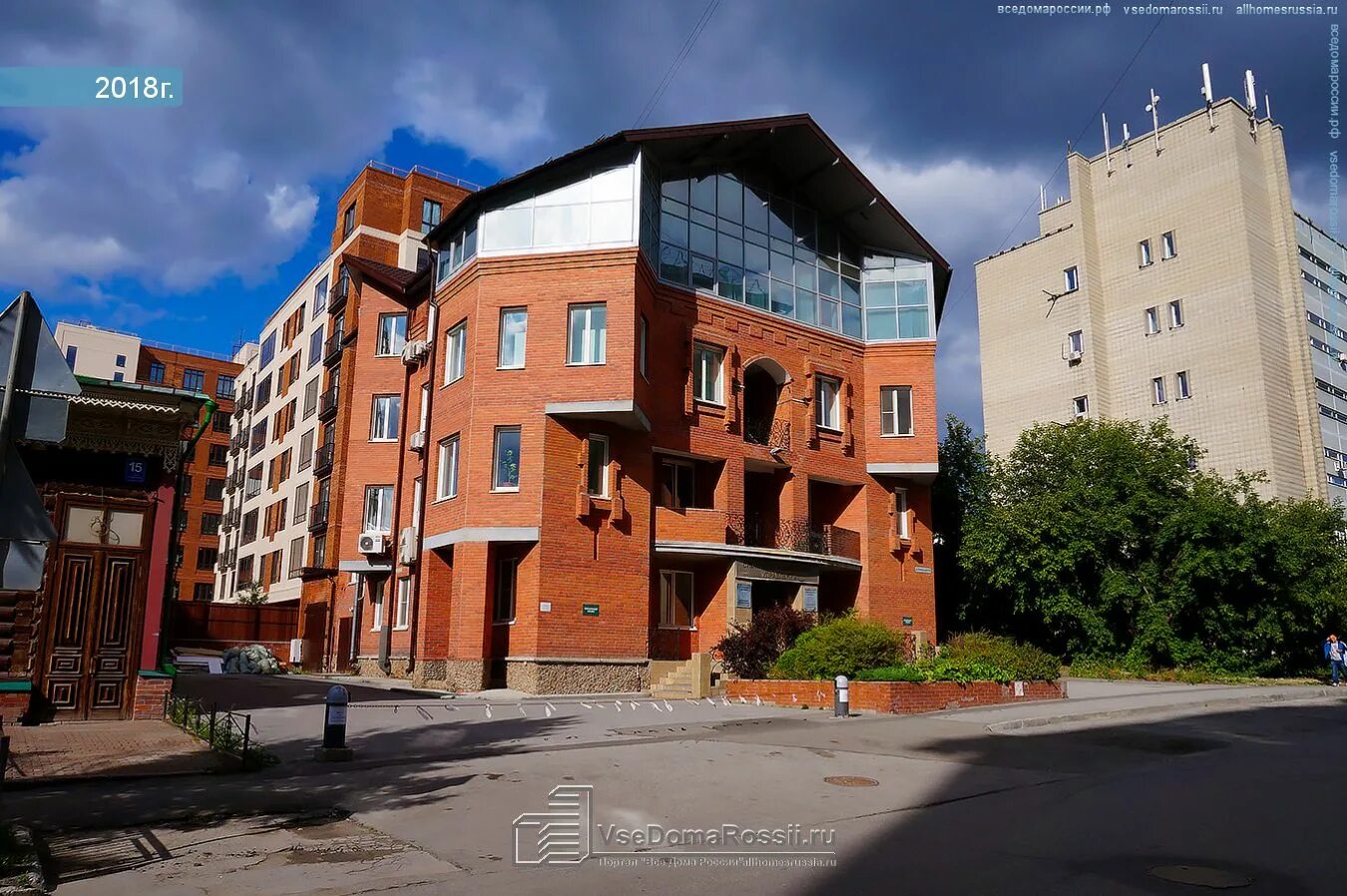 Новосибирск, улица Октябрьская дом 7А. офисное здание