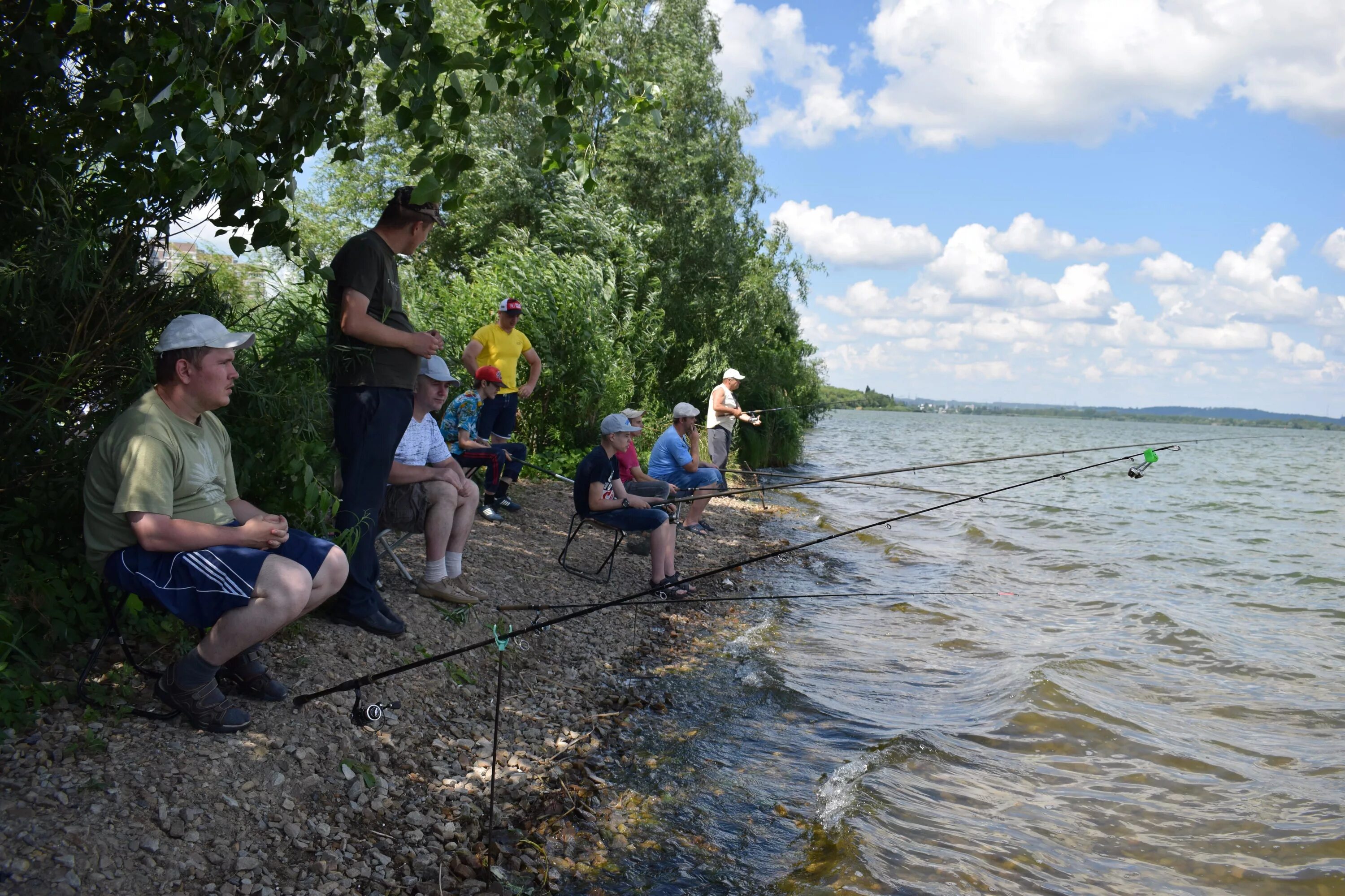 На курском водохранилище. Курское водохранилище Курчатов. Курчатовское водохранилище набережная. Курчатовское водохранилище Курской. Курчатов водохранилище Курск.