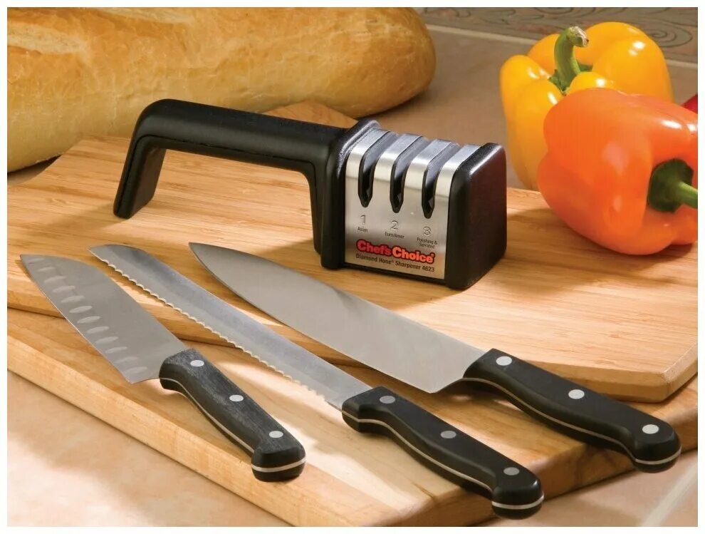 Материал кухонного ножа. Ножи для кухни. Точилка для ножей на кухню. Ножеточки для кухонных ножей. Хорошая ножеточка для кухонных ножей.