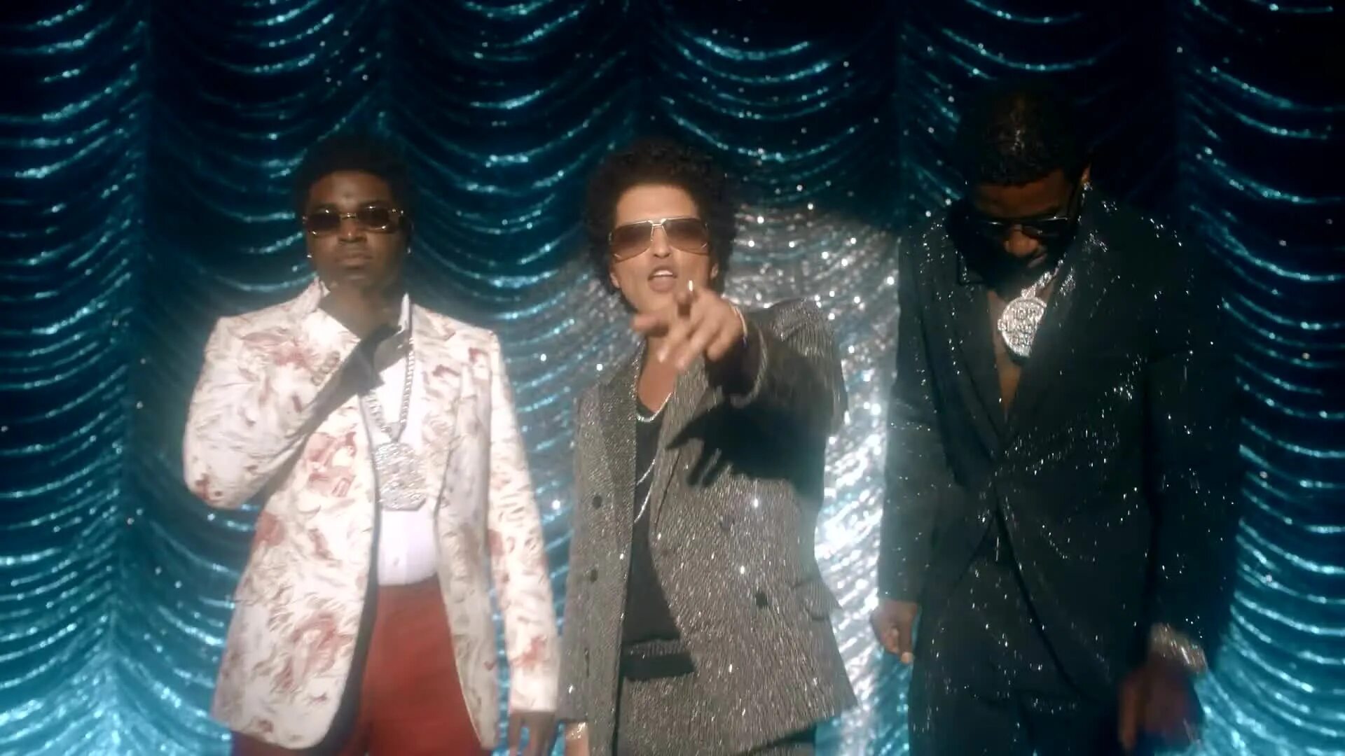 Bruno mars wake up in the sky. Gucci mane, bruno mars, kodak black. wake up in the sky gucci mane, bruno mars, kodak black. бруно марс гуччи мейн. wake up in the sky от gucci mane, bruno mars &amp; kodak black.
