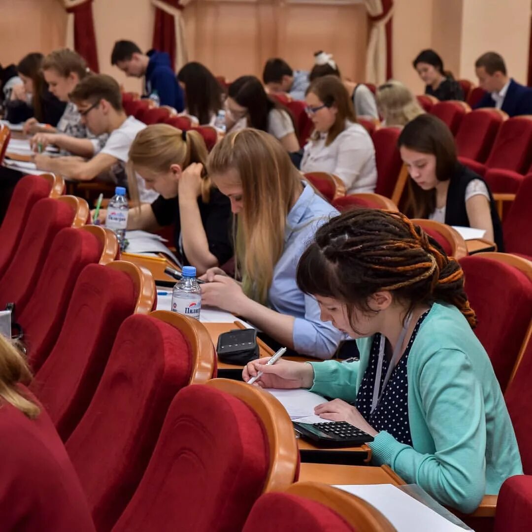 Сайт оренбургской статистики. Оренбургский ОГУ. ОГУ Оренбург внутри. Студенты ОГУ Оренбург. Оренбургский государственный университет внутри.