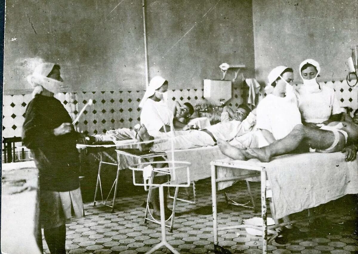 Госпитали г ростов. Госпиталь в Ростове 1941. Великая Отечественная 1943 год госпиталь.