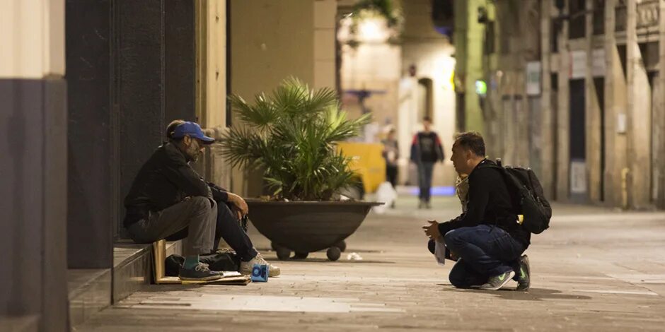 People living people dying. La Calle real Manila. En las Calles перевод.