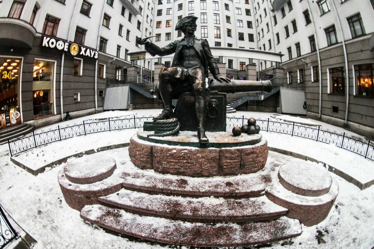 Памятник Василию Корчмину в Санкт-Петербурге.