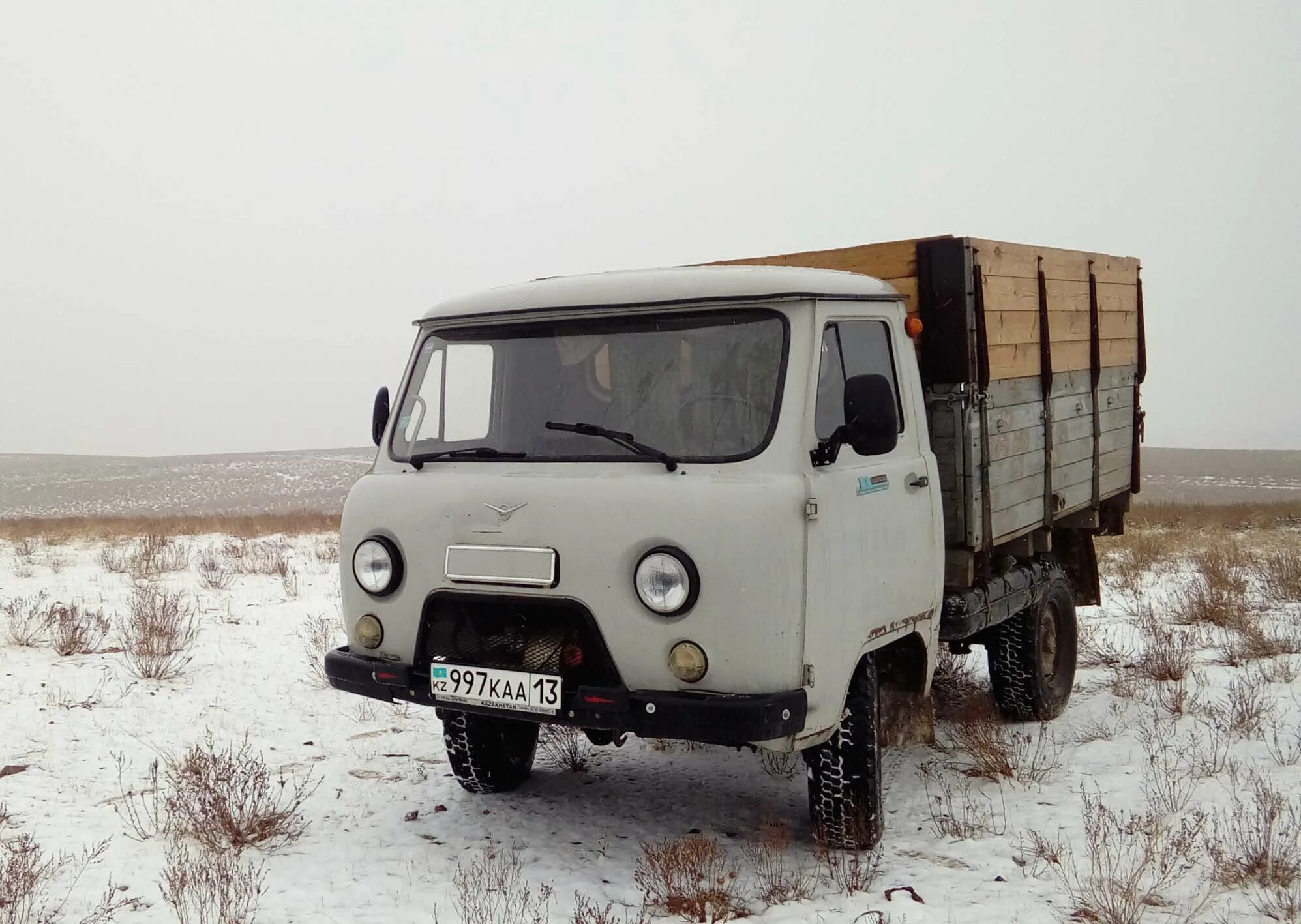 Купить уаз бортовой цена. УАЗ 3303. УАЗ 3303 бортовой. УАЗ 3303 скотовоз. УАЗ 3303 бортовой зима.