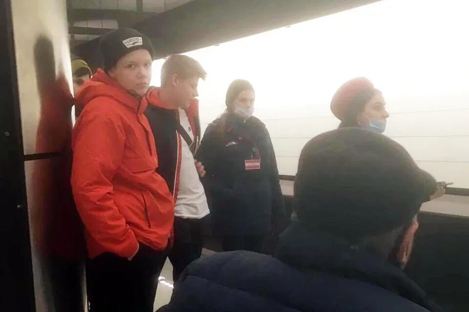 Арест журналистов. В москве двое 12 летних. Две девочки подростки 12 лет. Покажи детей которые потерялись. В москве двое 12 летних.