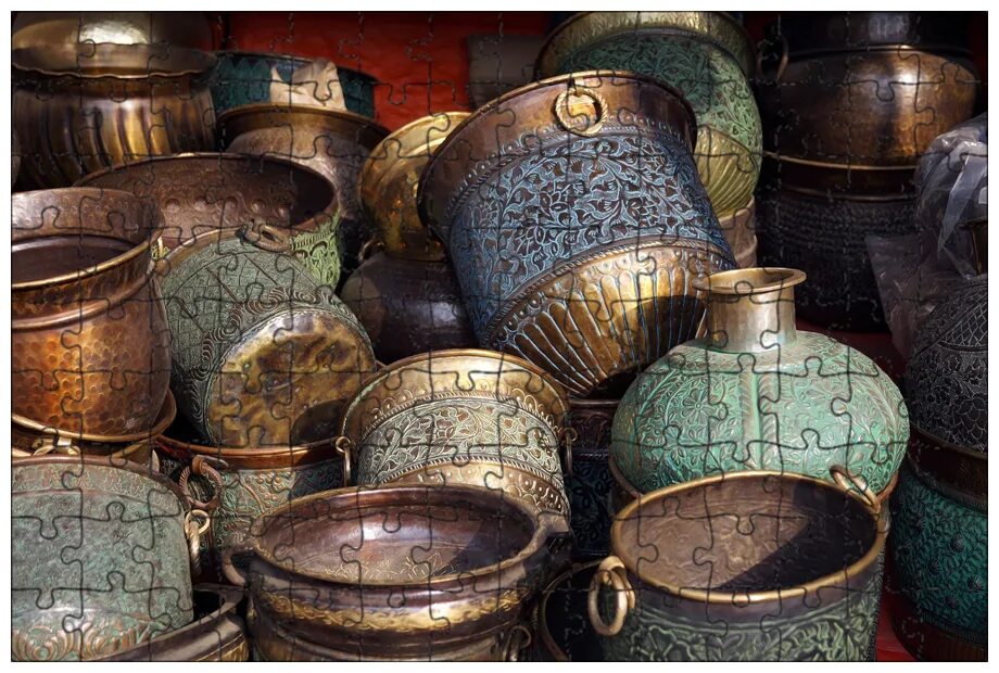 Продать утварь. Предметы старинной домашней утвари. Медная посуда. Старинные предметы кухонной утвари. Древние вещи.