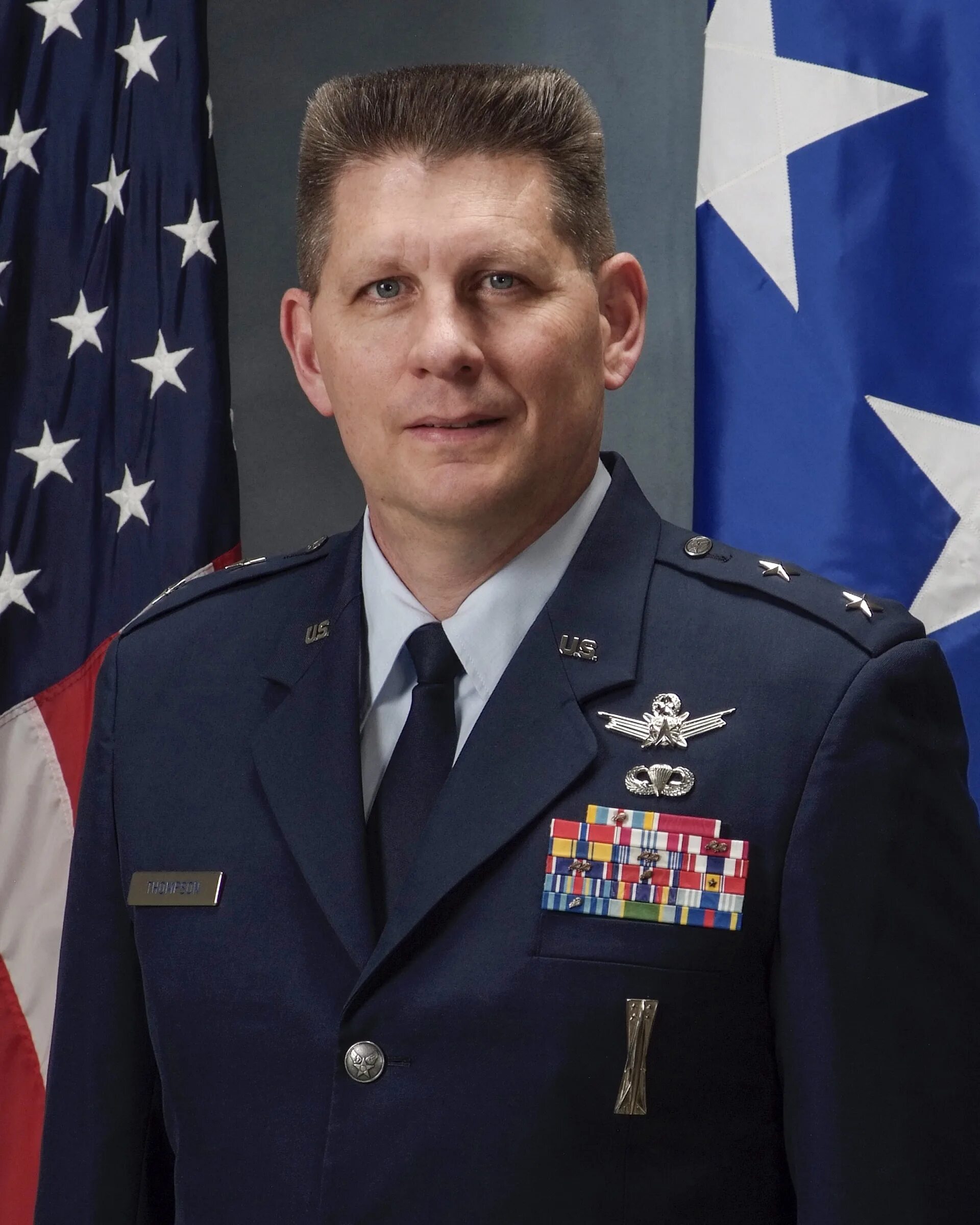 Дэвид томпсон. Дэвид в. Барон томпсон дэвид. Томпсон. Дэвид томпсон миллиардер.