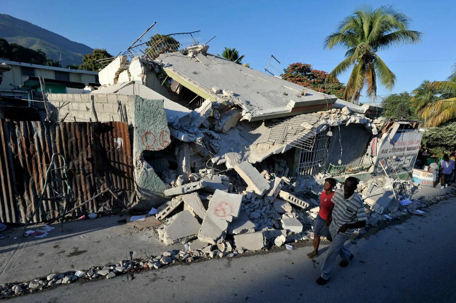 Землетрясения 2010 год. Haiti earthquake 2010. гаити землетрясение 2021. землетрясение на гаити 2010.